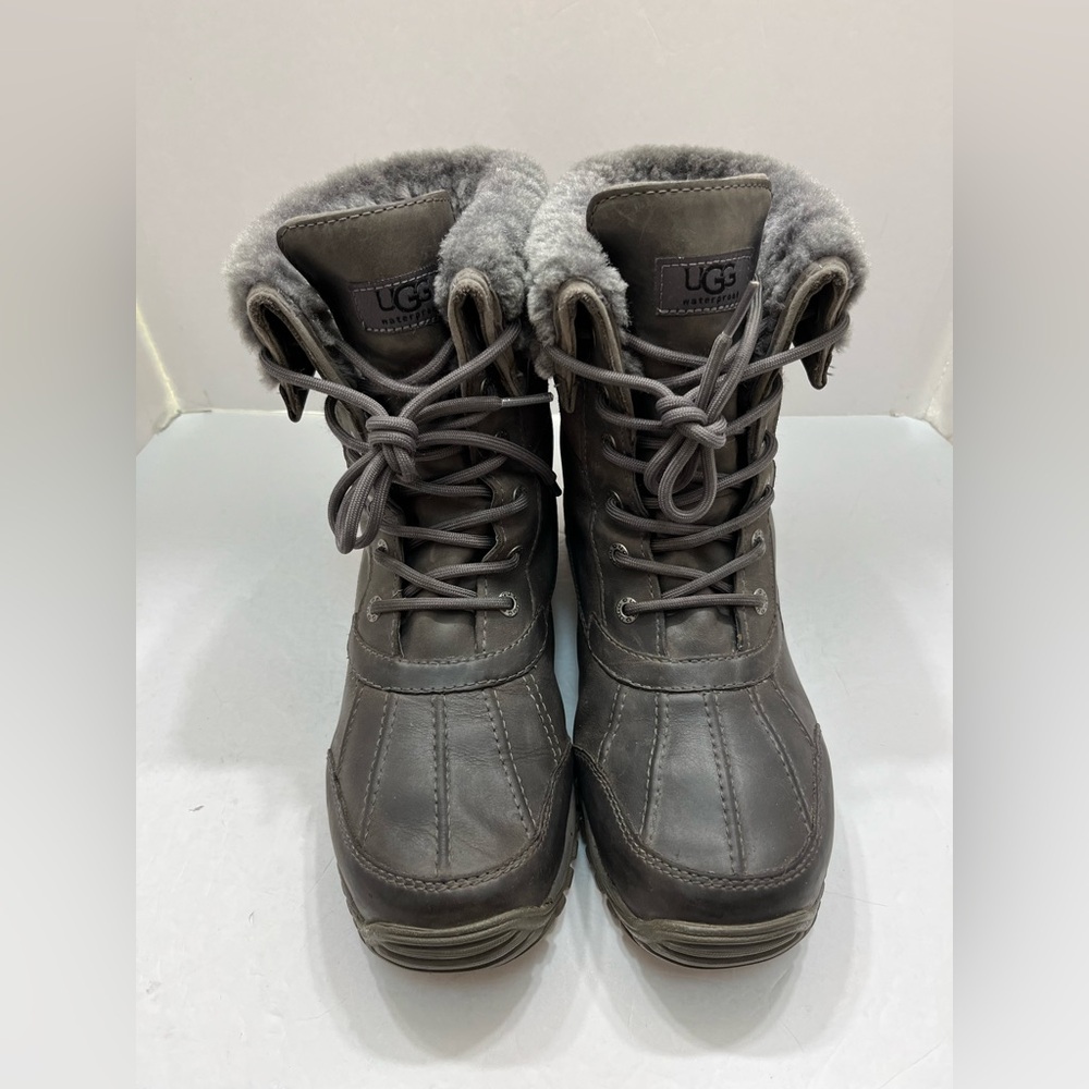 UGG Women's Adirondack II Luxe Quilt Grey Boots Size around 9.5